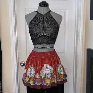Hollister floral mini skirt